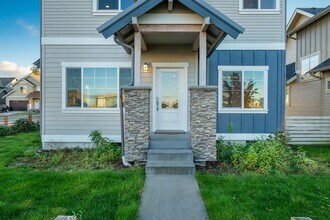 700 Springside Ln in Bellingham, WA - Building Photo - Building Photo