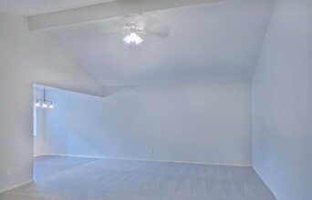 528 Greenway Dr in Saginaw, TX - Building Photo - Building Photo