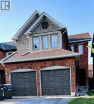 90 Peace Valley Crescent in Brampton, ON - Building Photo