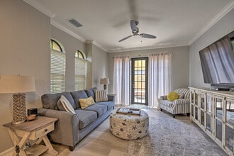 9117 Chula Vista St in Naples, FL - Building Photo - Building Photo