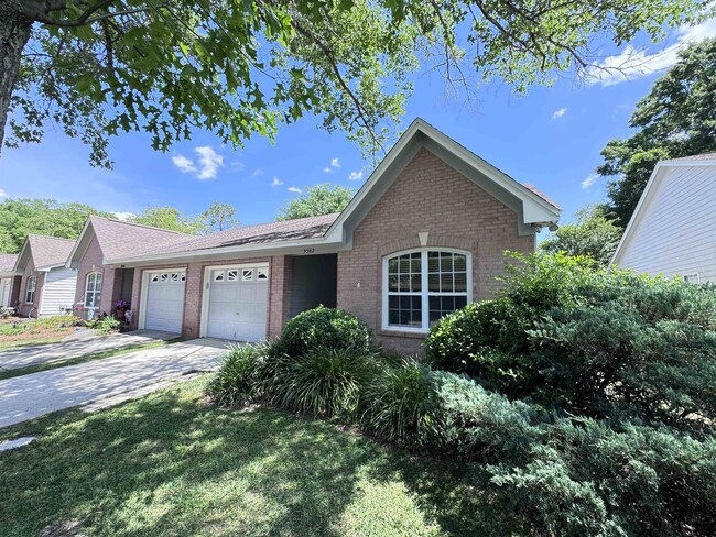 property at 3562 Killarney Plaza Dr