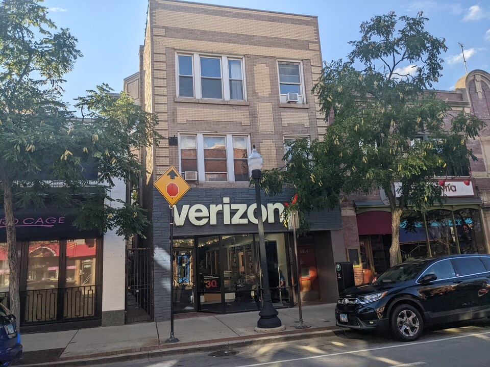 5314 N Clark St in Chicago, IL - Building Photo