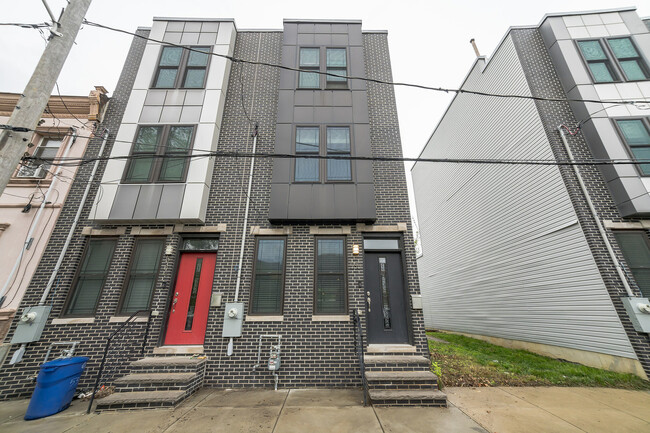 535 Morse St in Philadelphia, PA - Foto de edificio - Building Photo