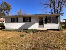 712 Graham Ave in North Little Rock, AR - Building Photo