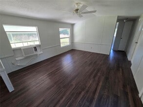 7829 Wayfarer Dr in Zephyrhills, FL - Building Photo - Building Photo