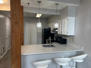 25 Grand St, Unit 104 in Norwalk, CT - Building Photo - Building Photo