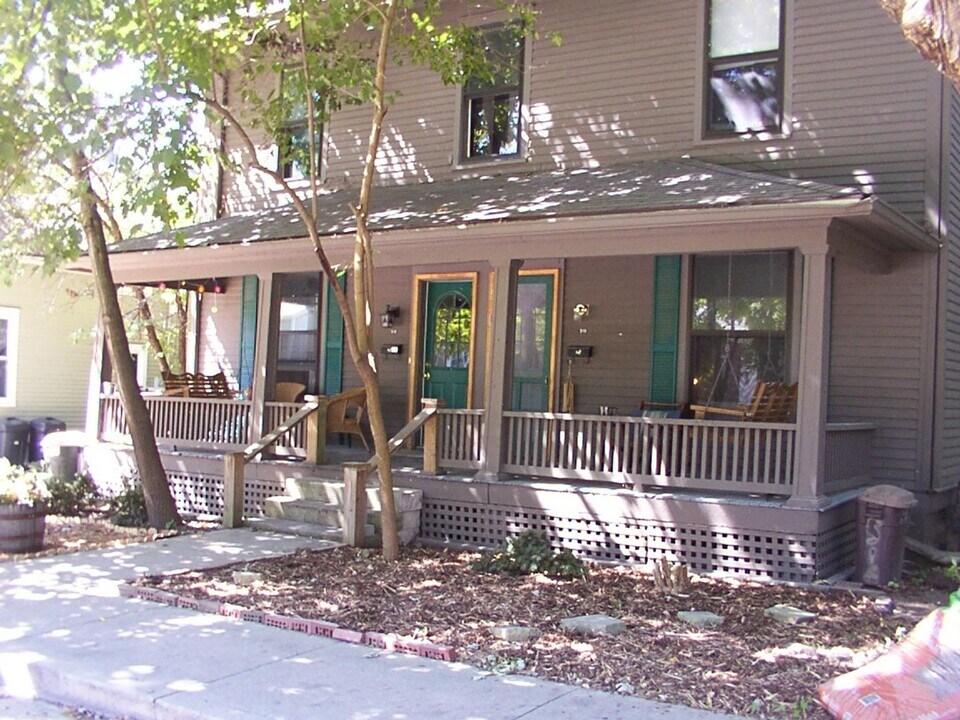 516-518 S Woodlawn Ave in Bloomington, IN - Building Photo