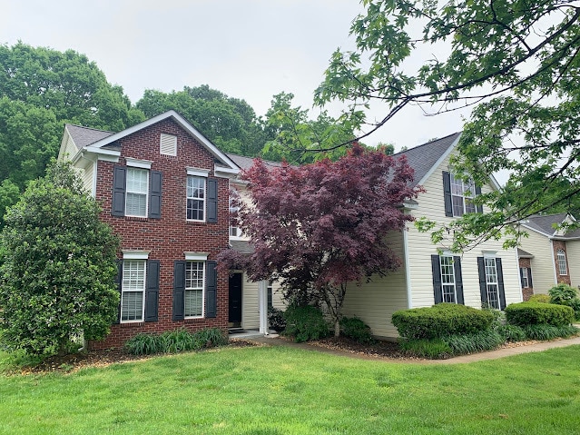 property at 1157 Woodwinds Dr