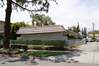 Stoneridge Apartments in Ontario, CA - Foto de edificio - Building Photo