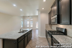 11723 Bricewood Heights in San Antonio, TX - Foto de edificio - Building Photo