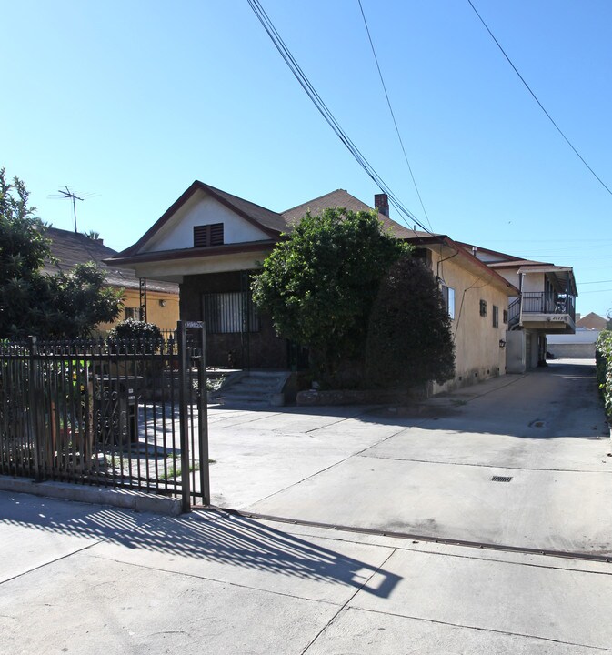 2021-2023 Sichel St in Los Angeles, CA - Building Photo