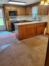61 Grant Rd in Manchester, CT - Building Photo - Building Photo