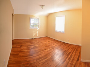 21 Cannon Rd, Unit 21 in East Hartford, CT - Building Photo - Building Photo