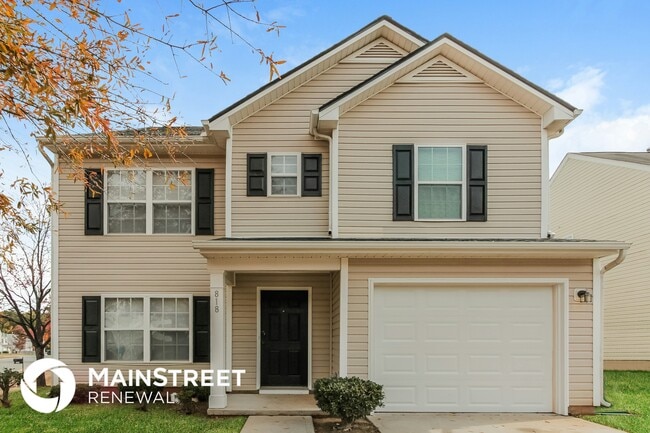 818 Swearngan Ridge Ct in Charlotte, NC - Foto de edificio - Building Photo