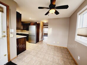 3645-3145 145 Ave NW in Edmonton, AB - Building Photo - Building Photo