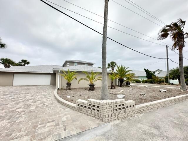 property at 910 Santa Rosa Blvd