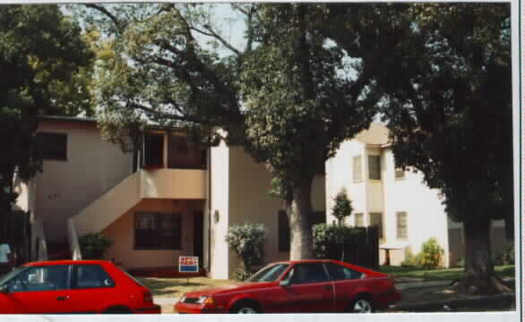 2043 Locust Ave in Long Beach, CA - Foto de edificio