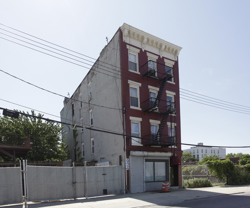 175 Degraw St in Brooklyn, NY - Building Photo