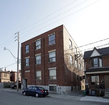 17 Paton Rd in Toronto, ON - Building Photo
