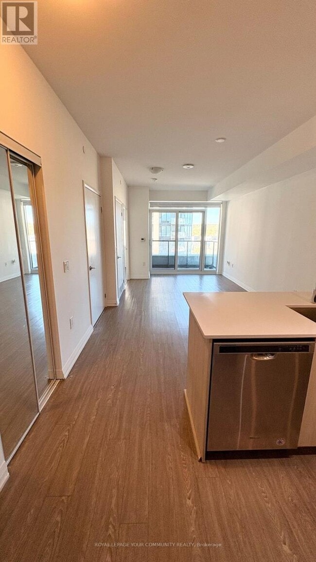 99 Eagle Rock Way in Vaughan, ON - Building Photo - Building Photo