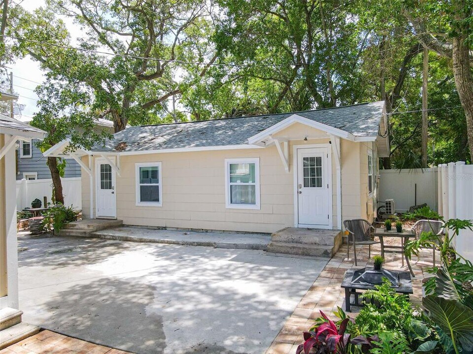 609 N Osceola Ave in Clearwater, FL - Building Photo