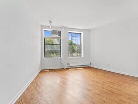 195 Prospect Park W in Brooklyn, NY - Building Photo