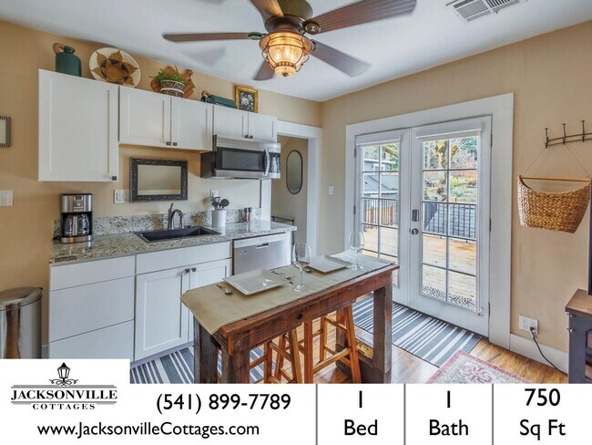 810 S 3rd St in Jacksonville, OR - Building Photo - Building Photo