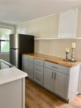831 Boston Post Rd in Madison, CT - Building Photo - Building Photo