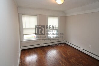 6 Smith Ct in Farmington, NH - Building Photo - Building Photo