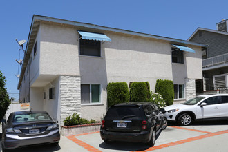 3131 Bagley Ave in Los Angeles, CA - Foto de edificio - Building Photo