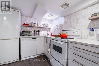 62 Clifton Rd in Toronto, ON - Building Photo - Building Photo