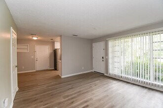 8004 Patou Dr S in Jacksonville, FL - Building Photo - Building Photo