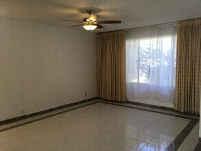 18 Six Rivers Cir in Sacramento, CA - Building Photo - Building Photo