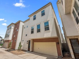 5319 Kiam St in Houston, TX - Building Photo