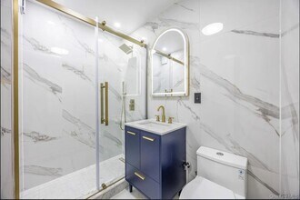 100-25 Queens Blvd in Queens, NY - Building Photo - Building Photo