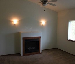 The Shire II in Portland, OR - Building Photo - Interior Photo