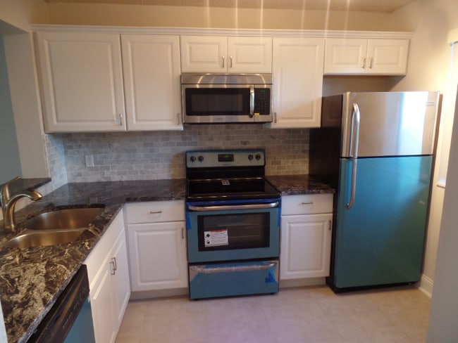 5200 NW 31st Ave in Fort Lauderdale, FL - Foto de edificio - Building Photo