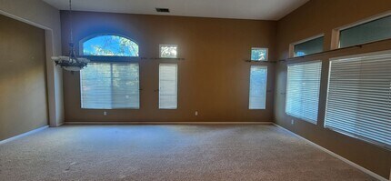 3777 Glacier Park Way in Elk Grove, CA - Building Photo - Building Photo