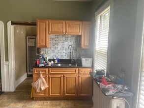 27 Shaffner St in Worcester, MA - Building Photo - Building Photo
