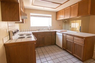 990 Acoma Blvd S in Lake Havasu City, AZ - Building Photo - Building Photo