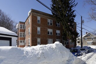 33-35 Waterston Avenue in Quincy, MA - Foto de edificio - Building Photo