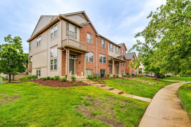496 Belvedere Ln in Aurora, IL - Building Photo - Building Photo
