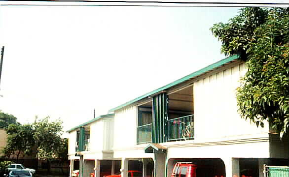 The Villas De El Monte Apartments in El Monte, CA - Building Photo