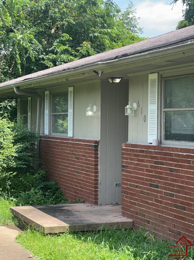 property at 610 Mooremont Terrace