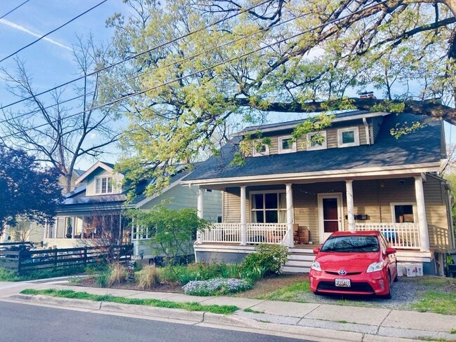 6749 Eastern Ave, Unit B in Takoma Park, MD - Building Photo - Building Photo
