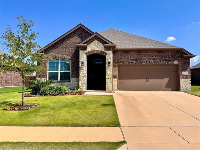 10305 Klondike Ln in Aubrey, TX - Building Photo