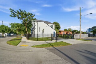 2455 NW 13th Ave in Miami, FL - Building Photo