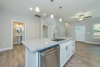 107 Owens Creek Rd in Asheville, NC - Building Photo - Building Photo