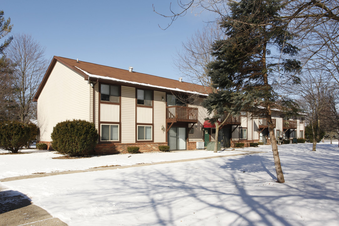 Montrose Country Estates in Montrose, MI - Foto de edificio