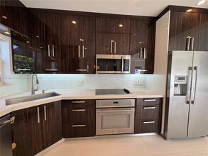 2209 Red Rd in Miami, FL - Building Photo - Building Photo